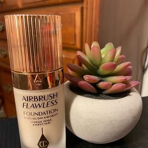 Charlotte Tilbury Flawless Foundation